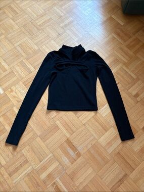The Kript Black Long-Sleeve Cutout Mock Neck Top